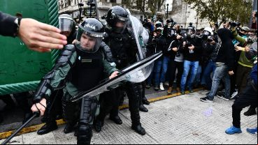 Este miércoles volvió la violencia a la marcha de jubilados.