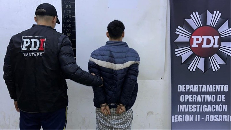 El joven de 18 años fue captura en un domicilio de Ayacucho al 6700.
