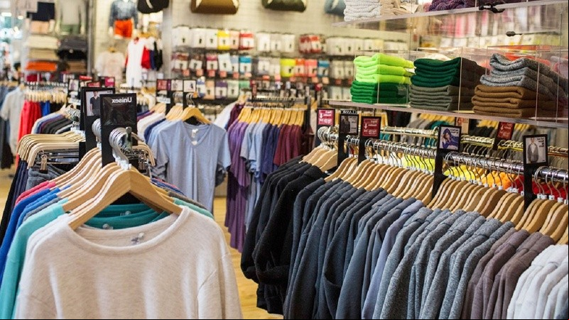 Preocupación en el sector textil por el salto en la importación de ropa y telas.