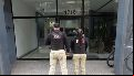 Allanamientos en el centro y en un barrio cerrado de Funes por estafas de un agente de bolsa
