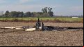 Otro misterio en el aire: hallan una avioneta incendiada en un campo cercano a Pergamino