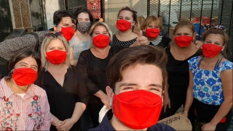 Liliana no está sola y son muchos los voluntarios. Liliana no está sola y son muchos los voluntarios.
